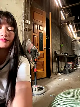 TrangNemo online show from October 2025 07:52:01 AM