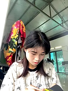 Mylinh- online show from October 2025 01:59:02 AM