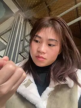 Mylinh- online show from November 2025 12:09:01 AM