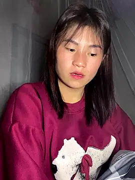 Mylinh- online show from November 2025 01:11:01 PM