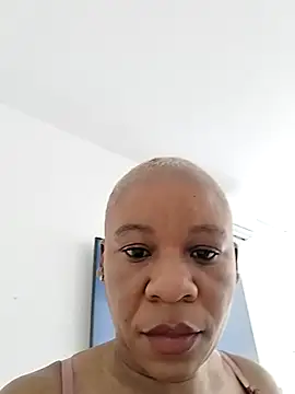 Snapshot of staceyde chatting on October 2025 10:13:02 AM staceyde online show from October 2025 10:13:02 AM