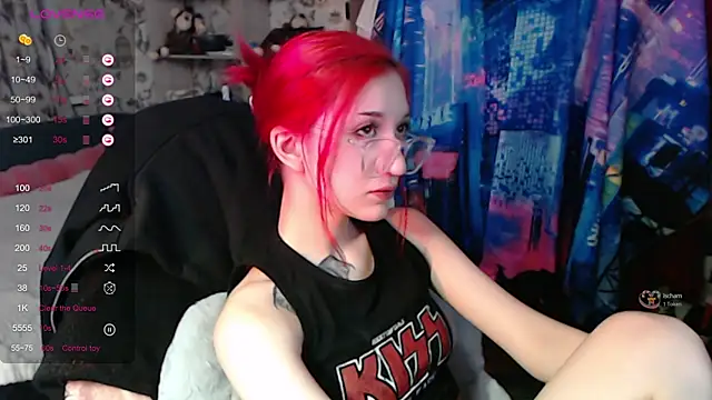 Dreamy Red Girl online show from October 2025 05:43:01 PM