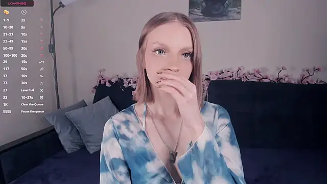 Snapshot of Golden_dawn chatting on November 2025 07:19:02 AM Golden dawn online show from November 2025 07:19:02 AM