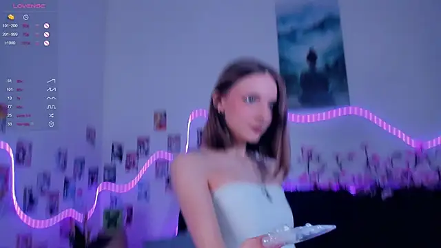 Snapshot of Golden_dawn chatting on November 2025 07:33:02 AM Golden dawn online show from November 2025 07:33:02 AM