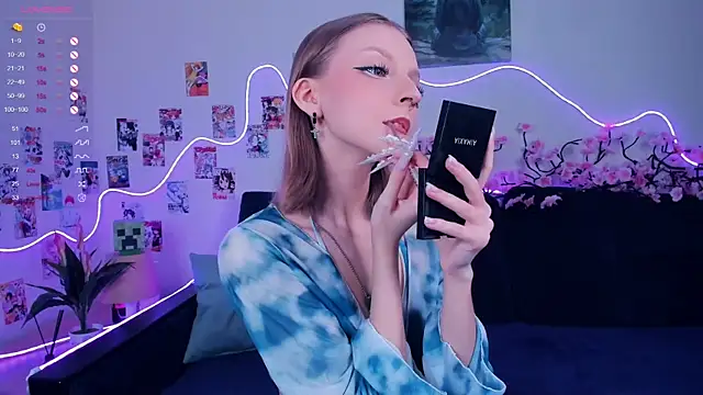 Snapshot of Golden_dawn chatting on December 2025 07:16:02 AM Golden dawn online show from December 2025 07:16:02 AM