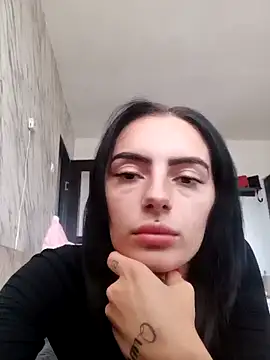Virgin Hot Girl online show from October 2025 01:30:01 PM