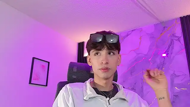 demianmoon online show from October 2025 03:31:02 PM