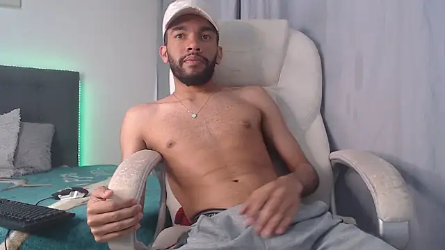 Snapshot of andresnoir_ chatting on October 2025 02:28:01 PM andresnoir online show from October 2025 02:28:01 PM