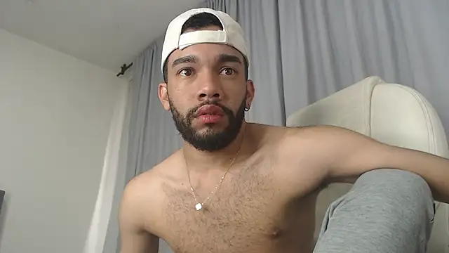 Snapshot of andresnoir_ chatting on October 2025 02:18:01 PM andresnoir online show from October 2025 02:18:01 PM