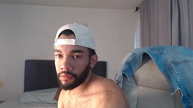 Snapshot of andresnoir_ chatting on November 2025 01:46:01 PM andresnoir online show from November 2025 01:46:01 PM