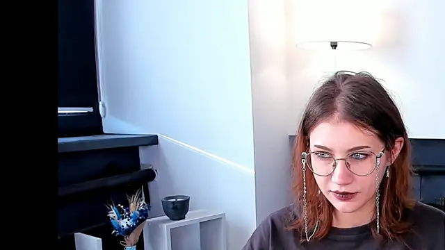OraliaMckain online show from October 2025 11:51:02 AM