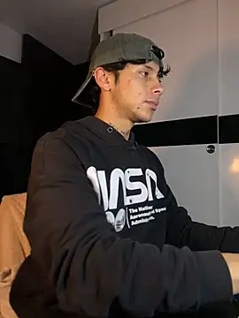 ErosDominant online show from November 2025 05:35:01 AM