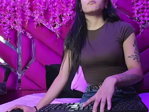 Snapshot of Gisell_Squirt_ chatting on October 2025 12:04:02 PM Gisell Squirt online show from October 2025 12:04:02 PM