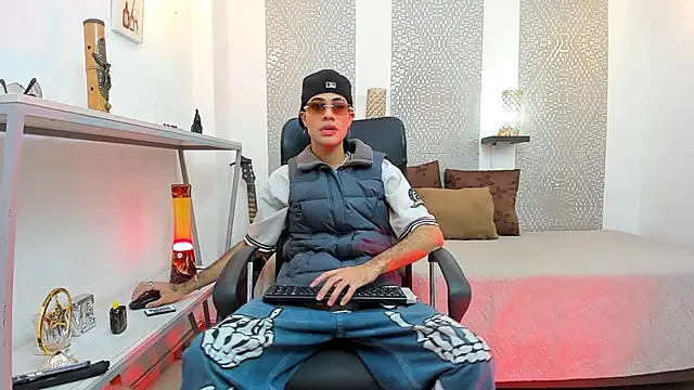 Snapshot of JacobBlackwell_ chatting on October 2025 07:57:02 PM JacobBlackwell online show from October 2025 07:57:02 PM