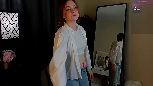 KellyeOun online show from October 2025 01:39:02 AM