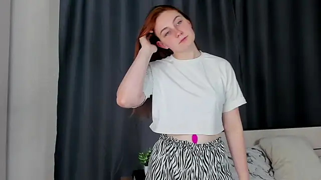 KellyeOun online show from October 2025 01:28:01 AM