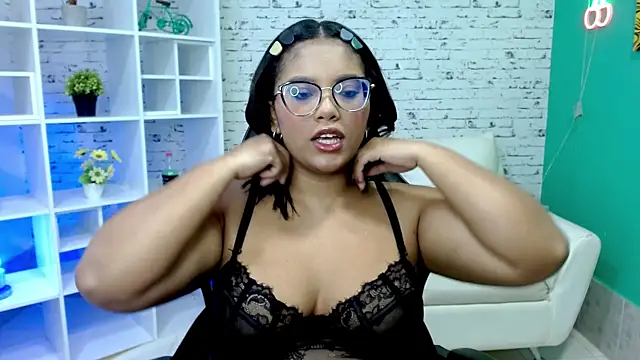 hannahjackson  online show from November 2025 11:32:01 AM