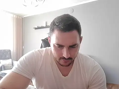 Snapshot of mastermute chatting on November 2025 10:14:02 AM mastermute online show from November 2025 10:14:02 AM