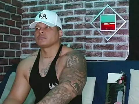 jordan bigcock  online show from October 2025 09:37:01 PM