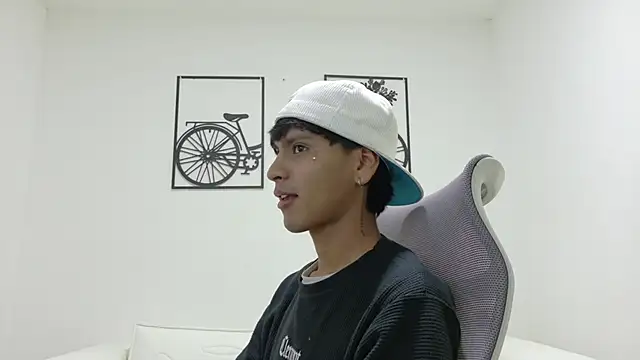 SEBAS LOVER  online show from October 2025 09:15:01 PM