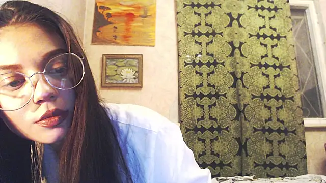 Lady Elsa Snow online show from November 2025 03:21:01 PM