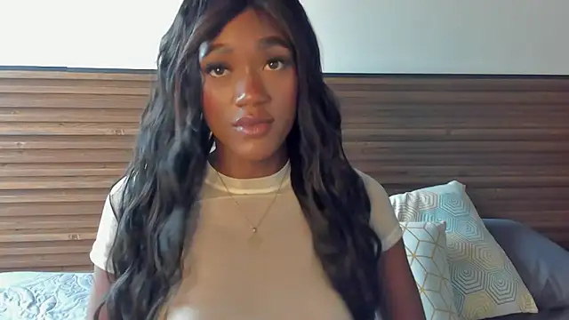 Snapshot of Kitty_Bombon chatting on October 2025 07:56:01 PM Kitty Bombon online show from October 2025 07:56:01 PM