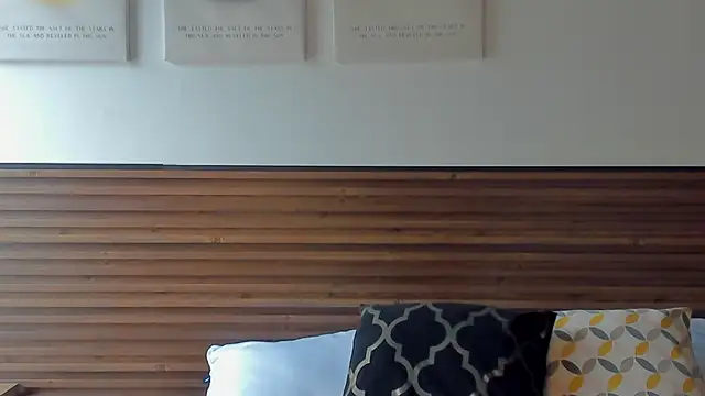 Snapshot of Kitty_Bombon chatting on October 2025 08:08:02 PM Kitty Bombon online show from October 2025 08:08:02 PM