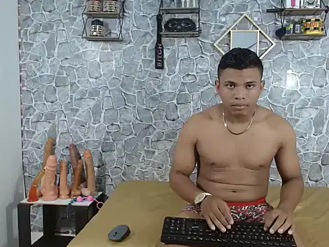 tylersmit00 online show from October 2025 09:14:02 PM
