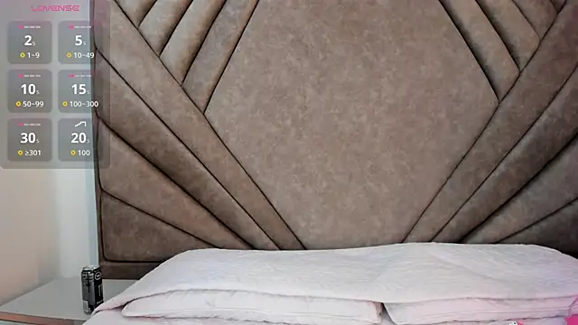 Mythical Girl online show from October 2025 07:47:01 PM