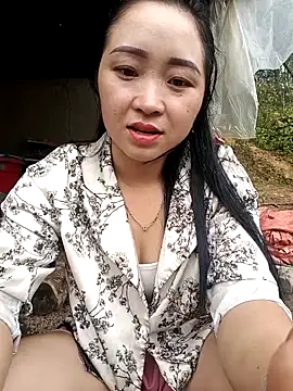 miemie-xx online show from October 2025 02:01:02 AM