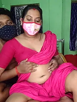 Snapshot of MAGGO-11 chatting on December 2025 06:15:01 PM MAGGO-11 online show from December 2025 06:15:01 PM