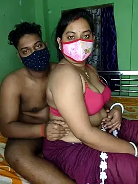 Snapshot of MAGGO-11 chatting on December 2025 06:45:01 PM MAGGO-11 online show from December 2025 06:45:01 PM