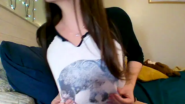 easy briezy online show from November 2025 11:37:02 PM