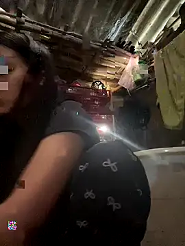 hello-cute online show from November 2025 08:33:02 AM