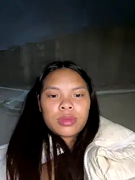 hello-cute online show from November 2025 04:18:02 PM