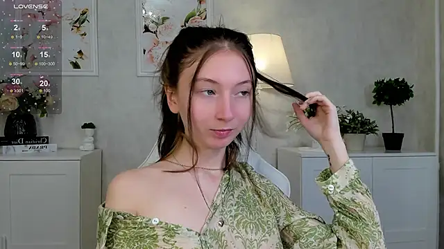 Snapshot of try_love_ chatting on October 2025 09:20:01 AM try love online show from October 2025 09:20:01 AM