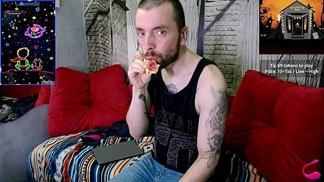 Snapshot of Markus_Rivas chatting on October 2025 09:48:02 PM Markus Rivas online show from October 2025 09:48:02 PM