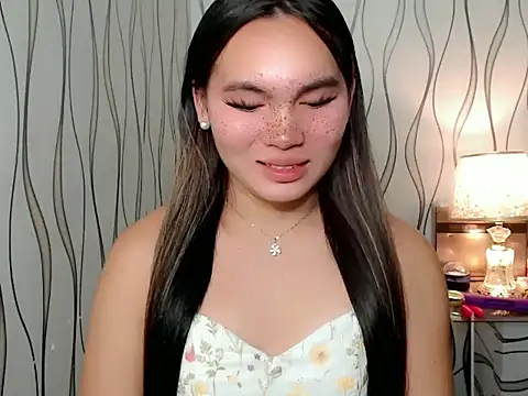 Snapshot of asian_queen69 chatting on October 2025 04:37:01 PM asian queen69 online show from October 2025 04:37:01 PM