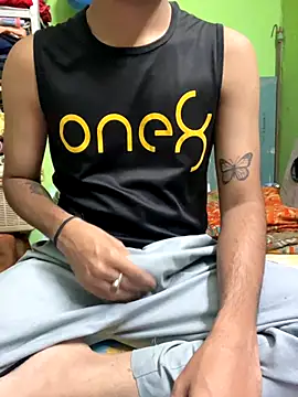 Snapshot of foxythebold chatting on December 2025 05:40:02 PM foxythebold online show from December 2025 05:40:02 PM