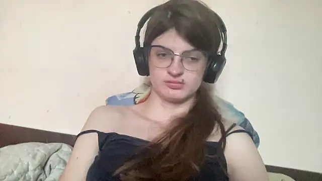 Snapshot of NikaXZimax chatting on November 2025 09:44:02 AM NikaXZimax online show from November 2025 09:44:02 AM