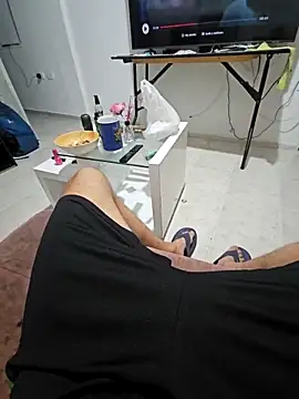 Snapshot of Racso100 chatting on November 2025 03:43:02 AM Racso100 online show from November 2025 03:43:02 AM