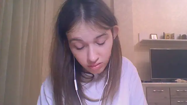 Snapshot of CeyaLier chatting on October 2025 05:11:02 PM CeyaLier online show from October 2025 05:11:02 PM