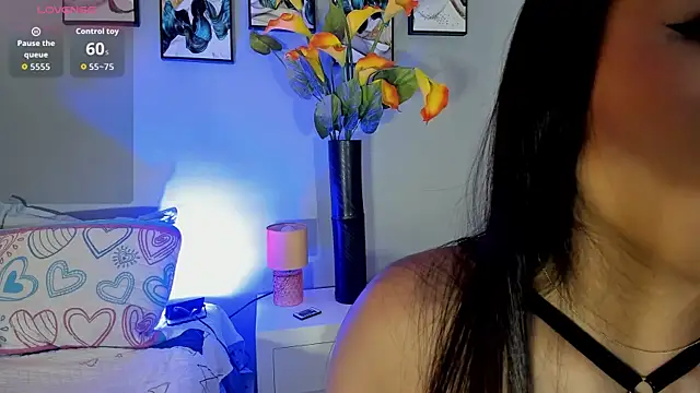 Snapshot of Jenn_W chatting on October 2025 12:06:01 PM Jenn W online show from October 2025 12:06:01 PM