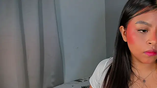 Snapshot of Jenn_W chatting on November 2025 12:27:02 PM Jenn W online show from November 2025 12:27:02 PM