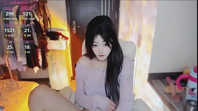 Snapshot of Ennaily chatting on November 2025 12:51:02 PM Ennaily online show from November 2025 12:51:02 PM