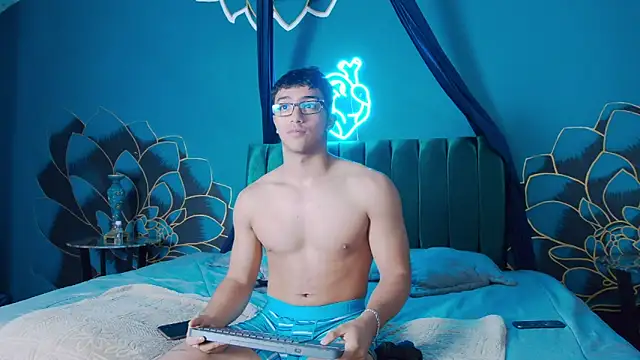 Snapshot of Stefano_Calle chatting on November 2025 12:05:02 PM Stefano Calle online show from November 2025 12:05:02 PM