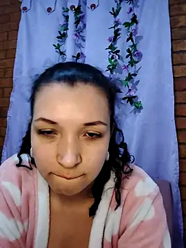 Snapshot of Miacollins12 chatting on October 2025 06:47:01 AM Miacollins12 online show from October 2025 06:47:01 AM