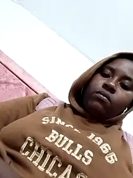 Snapshot of NaomiGrace_ chatting on November 2025 10:49:01 AM NaomiGrace online show from November 2025 10:49:01 AM