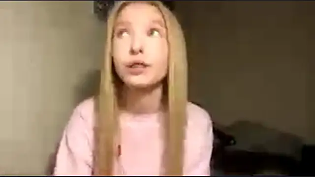 Olivia Somevel online show from October 2025 04:21:01 AM