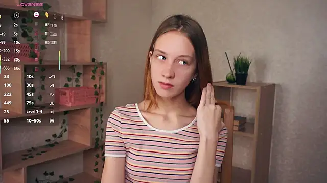 Snapshot of IveyColley chatting on November 2025 07:52:01 AM IveyColley online show from November 2025 07:52:01 AM